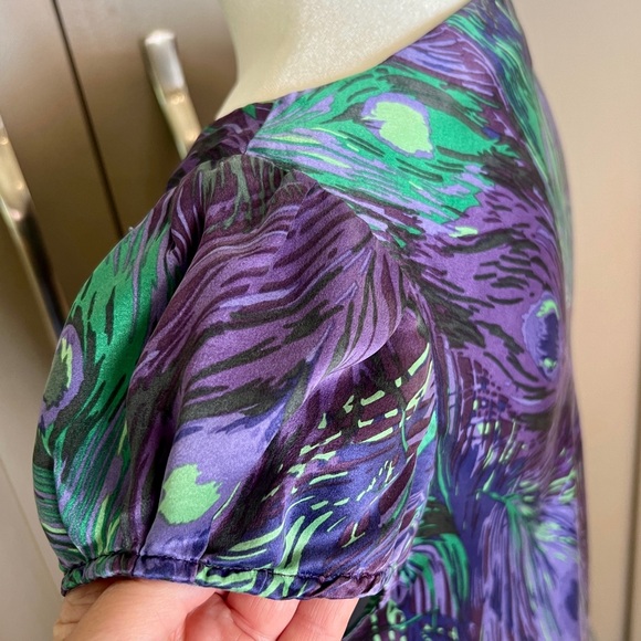 100% Silk Banana Republic Size Medium Peacock Tunic Top in Greens & Purples. - Picture 3 of 7